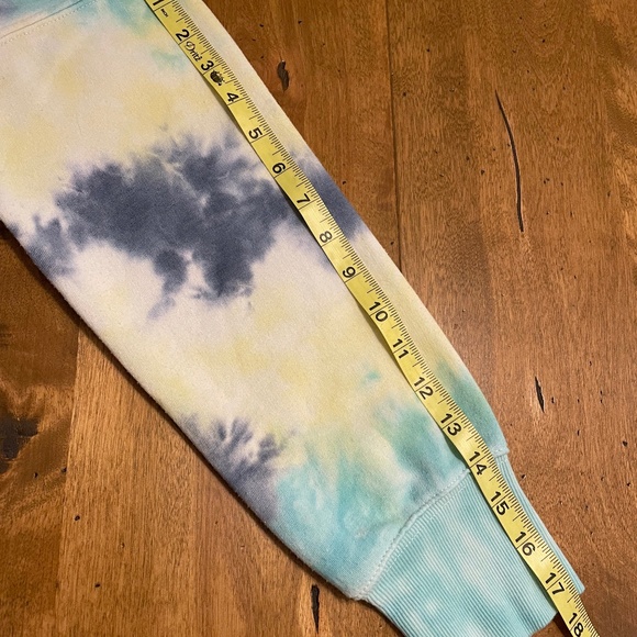 Cozy SO high low tie dye sweatshirt! Size S - Picture 15 of 16